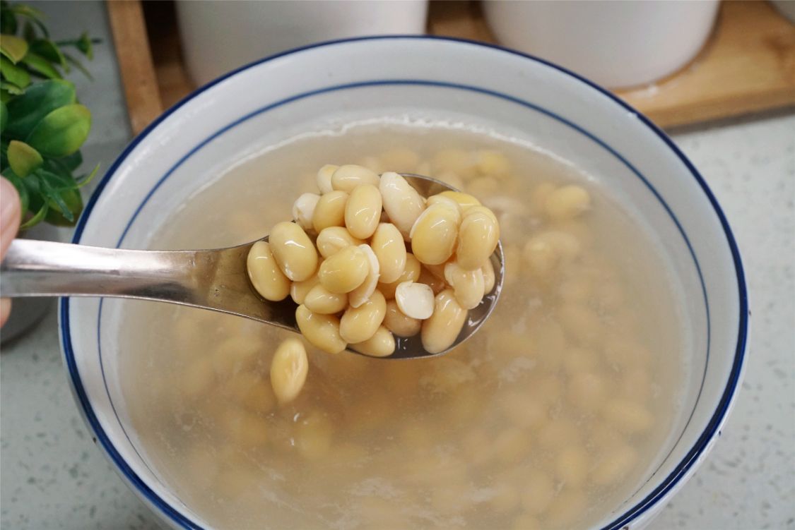 豆腐脑不用出门买，一碗黄豆做3碗，好吃简单，早餐全家吃饱吃好