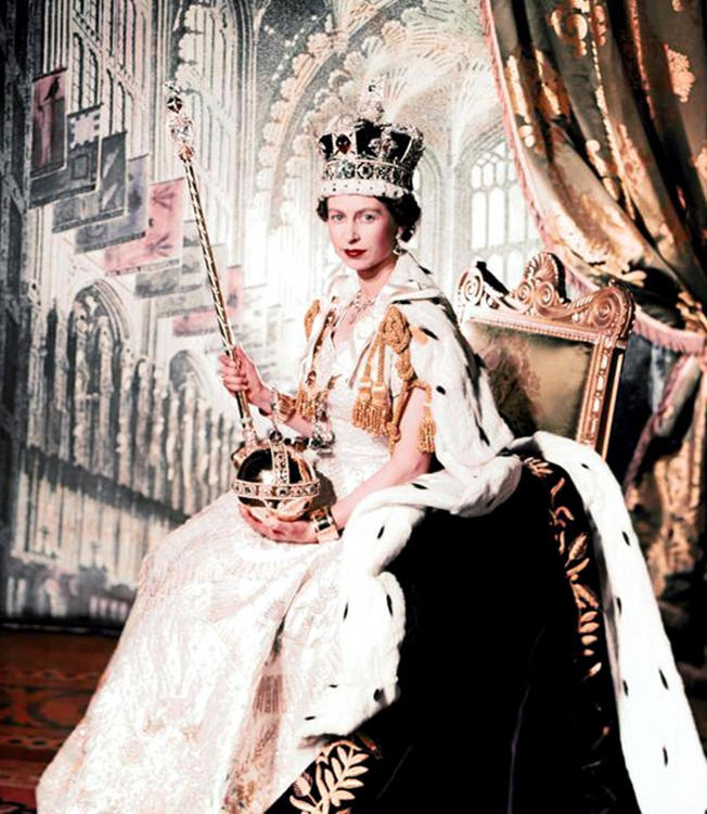 伊丽莎白二世的穿搭，堪称时尚界的天花板，处处流露着优雅与高级