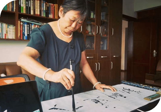 泸县二中实验学校（泸州余廷兰家庭）