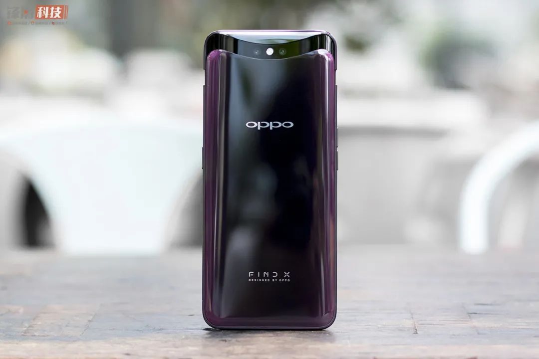 手机里面根本没有这个大块头的容身之地，但是这一次，不太一样了