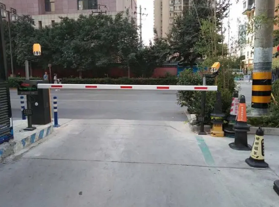 17年上海茶馆大门紧闭，售茶广告却不停发送，警方调查发现不简单