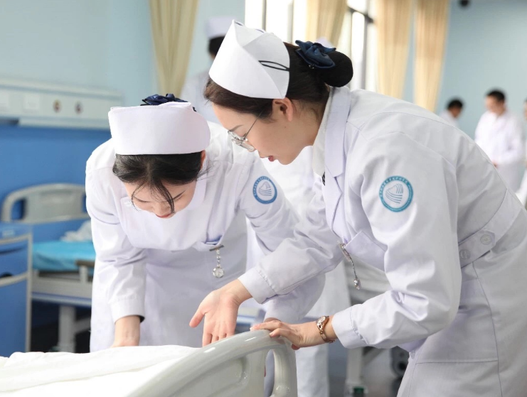 临床、中医和护理专业，作为医学三大领域，过来人告诉你该怎么选