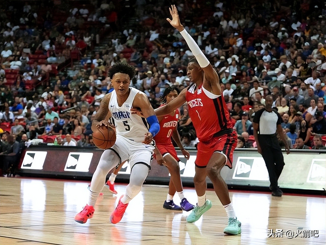 火箭吧吧主(2022年NBA夏季联赛火箭队表现可圈可点，下赛季恐仍然以摆烂为主)