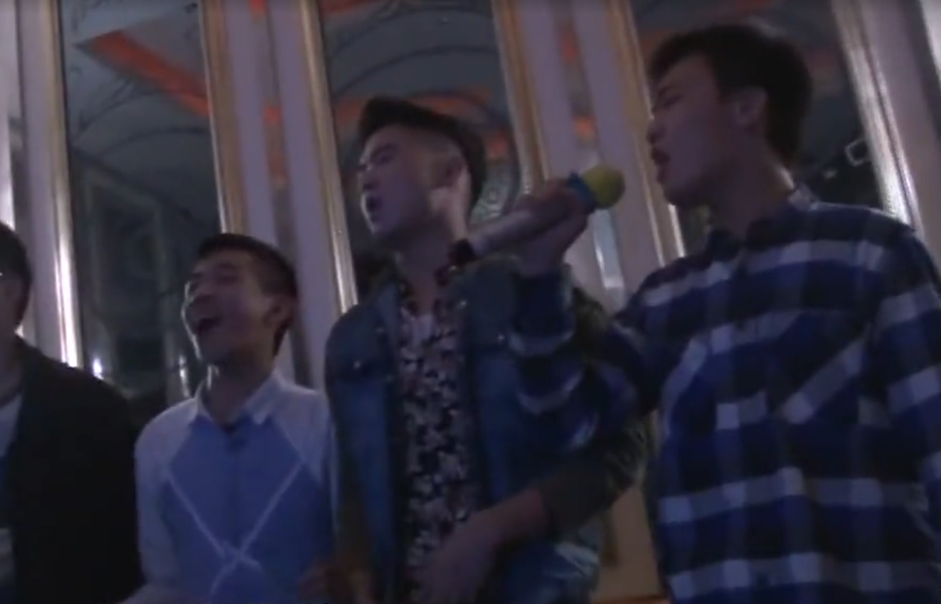 河南16岁富二代：从不吃青菜，有钱才看书，喜欢追着生活老师打