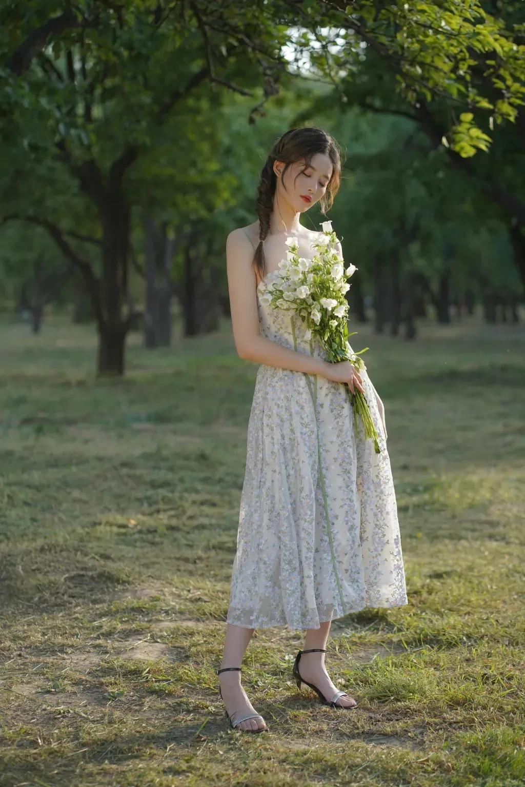 徐艺洋，夏日花仙子