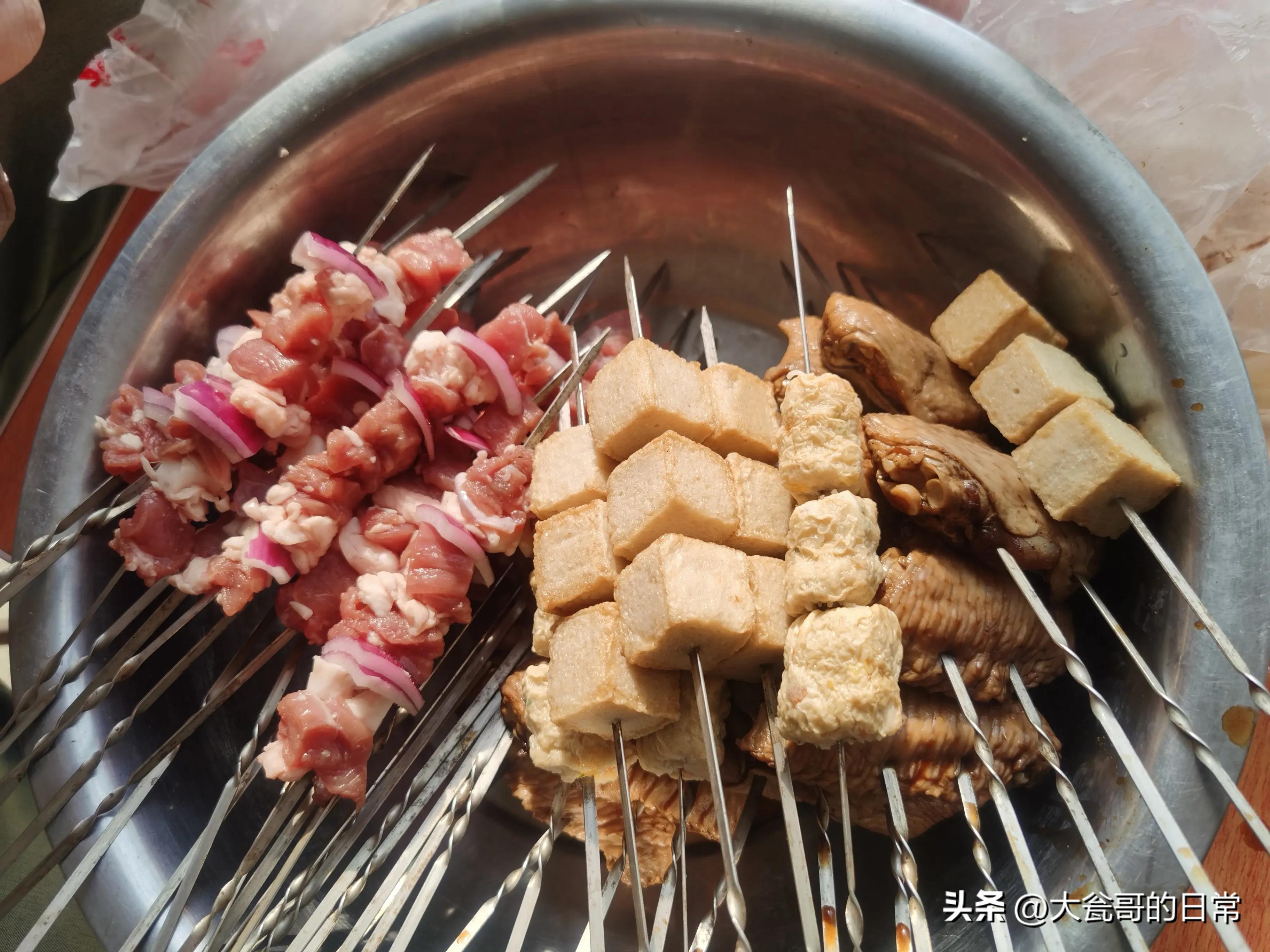 当烧烤演化成餐饮的一种形式，注定淄博烧烤火不了多久