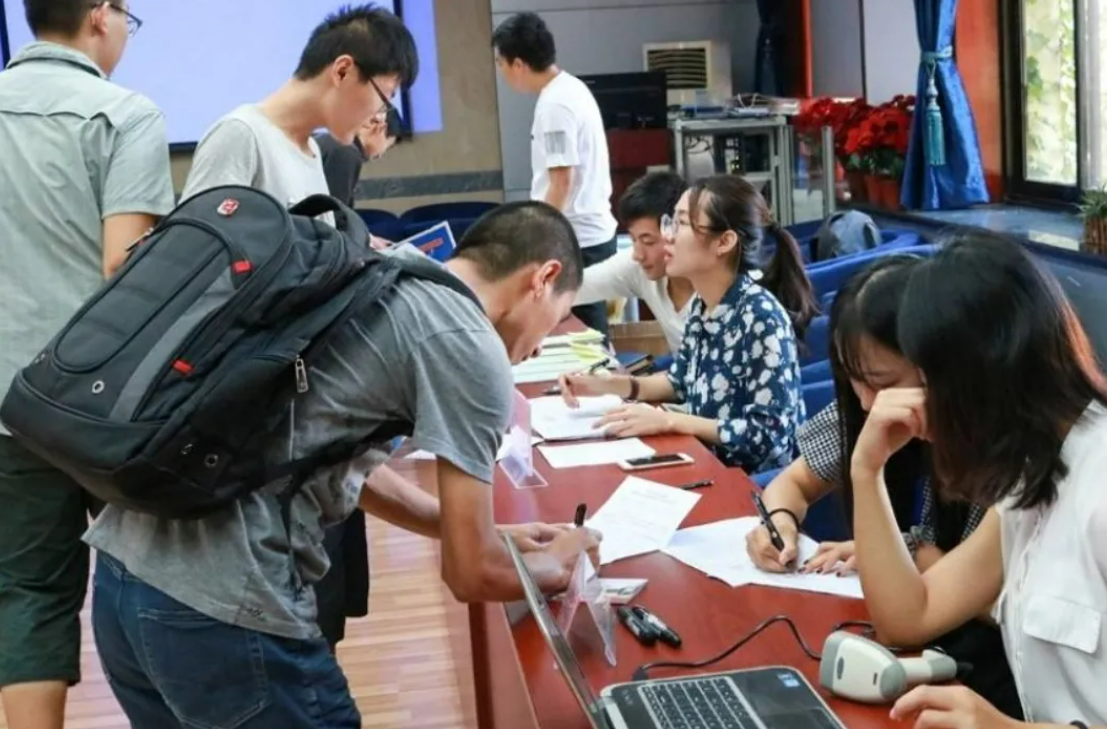 在中国考上“一本”意味着什么？家长感慨：高考真的可以改变人生