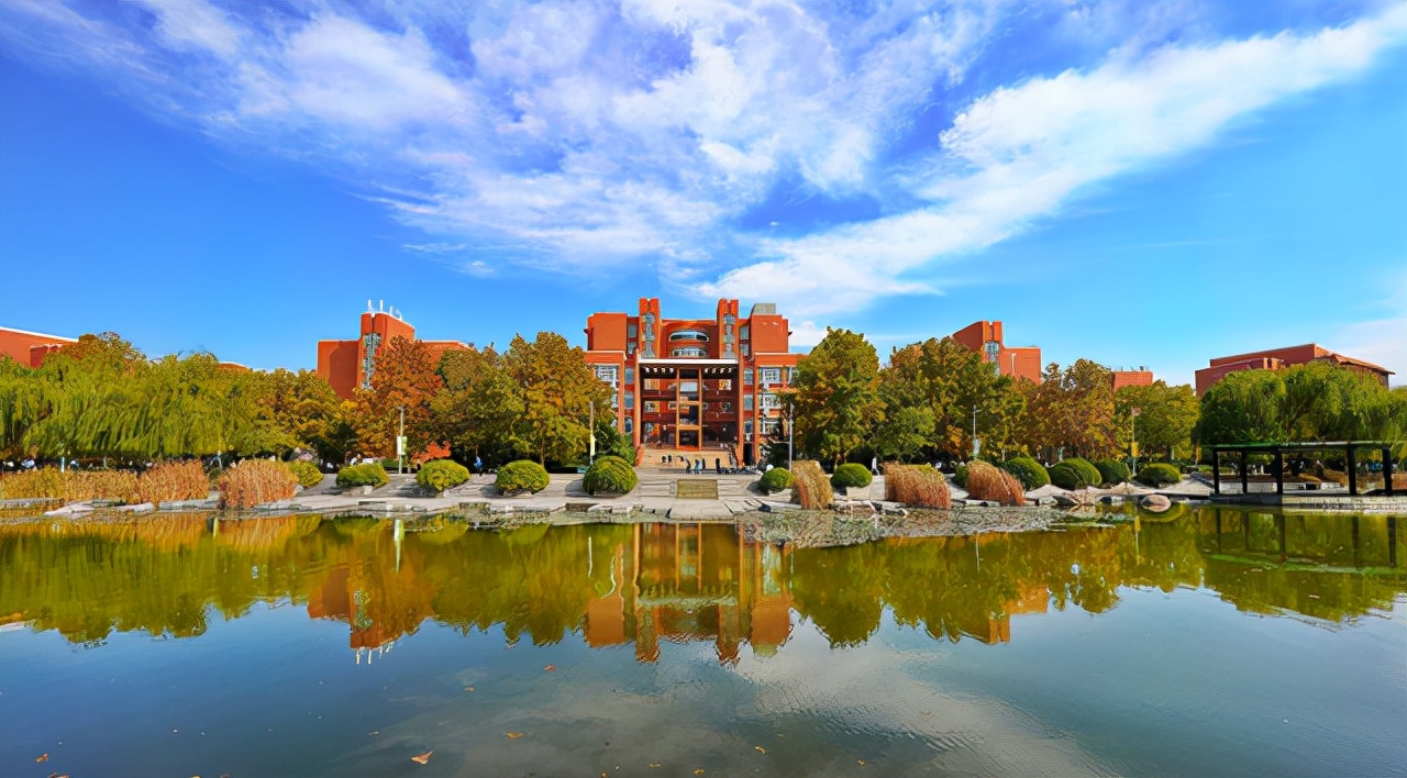 郑州大学各专业在河南录取分排名，临床、计算机、法学竞争激烈