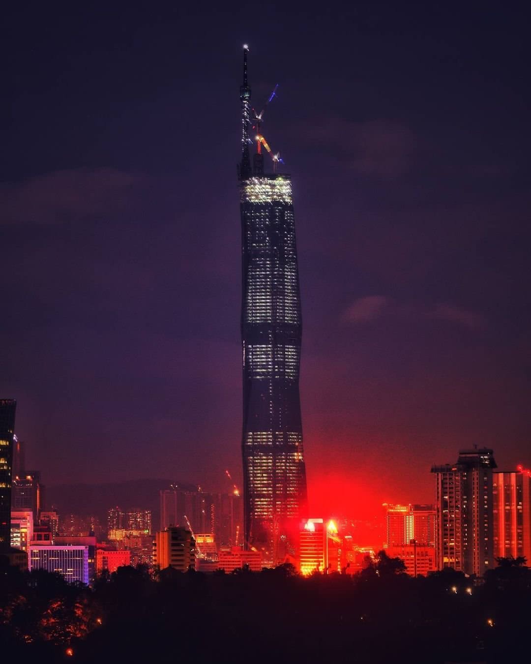 2022年高度位列全球前十的地标建筑——上海中心排名被取代