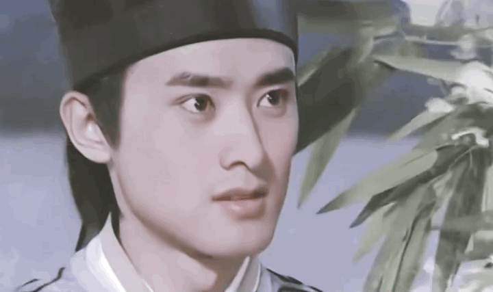 同样是演白面书生，把张国荣、任泉和佟梦实放在一起差距就出来了