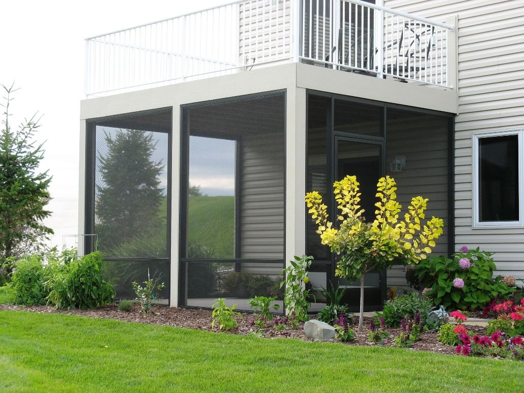 玻璃房子效果图(冬夏皆能用的玻璃阳光房)