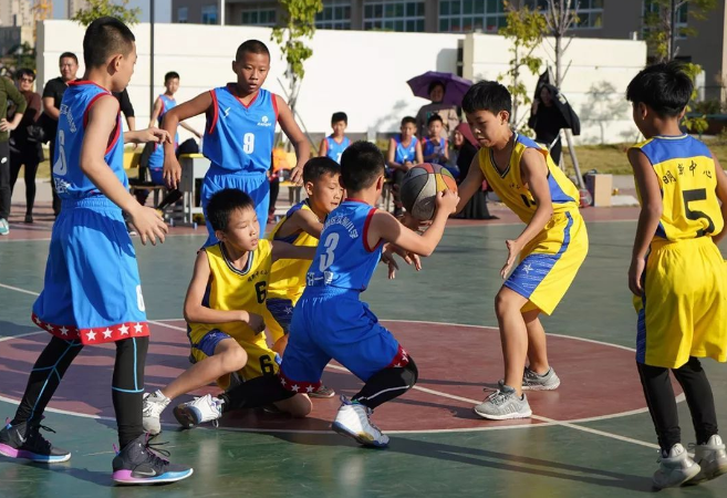 小学生“检讨书”火了，看似真诚反思却藏着小秘密，网友：想挨打