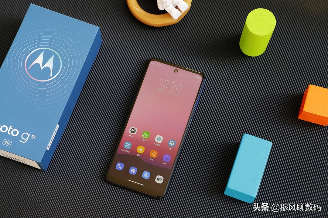 3nm芯片公布，摩托罗拉edge X40首发，跑分破120万