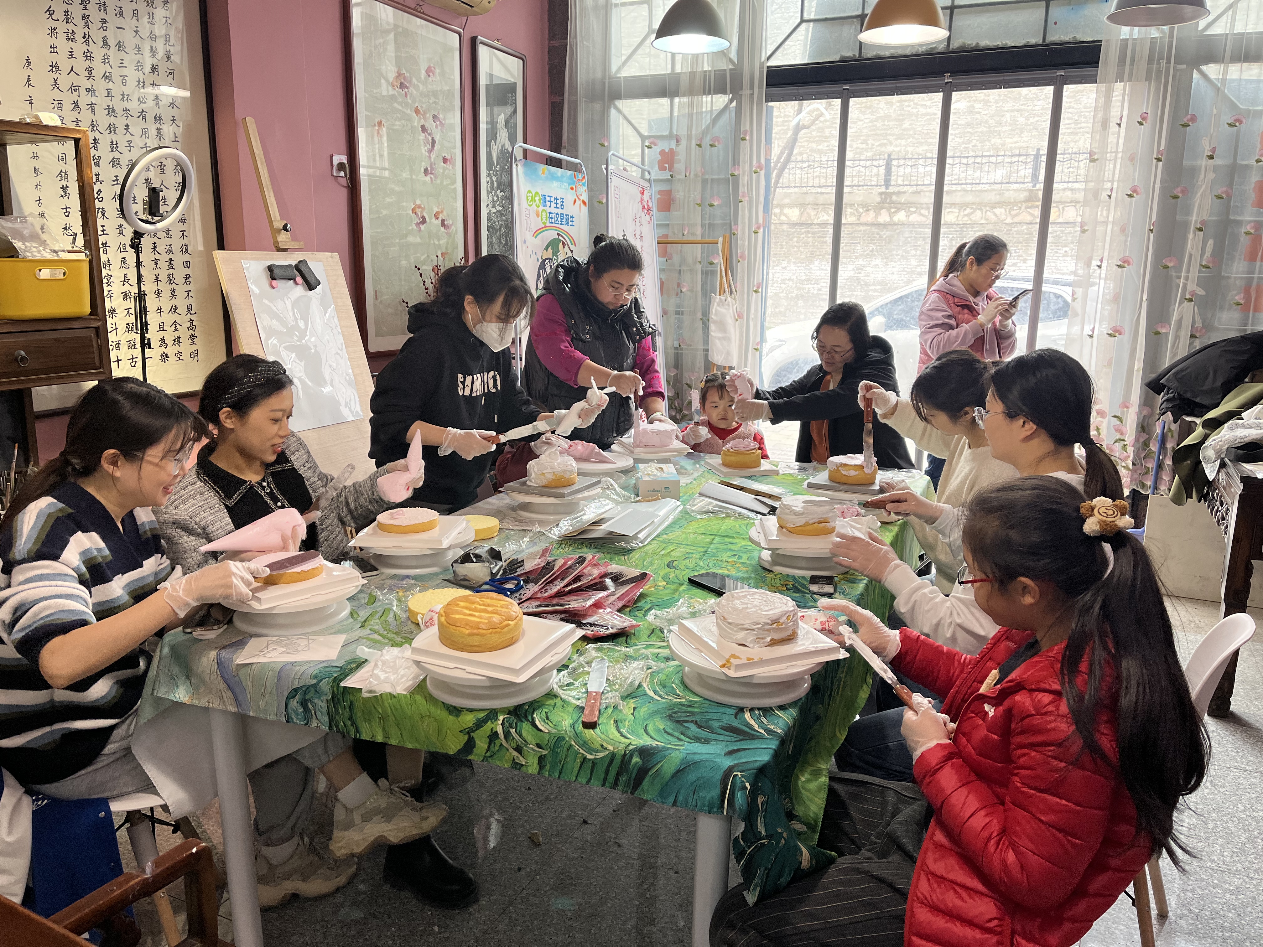 展花漾风采，助巾帼建功