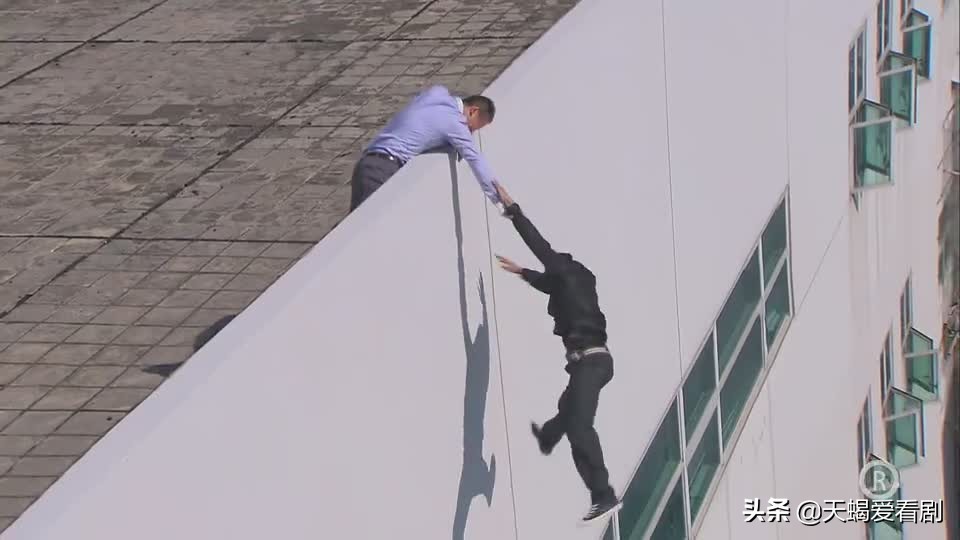 《仁心解码2》曹启超，童年被侵犯造成一生阴影，化身冷血屠夫