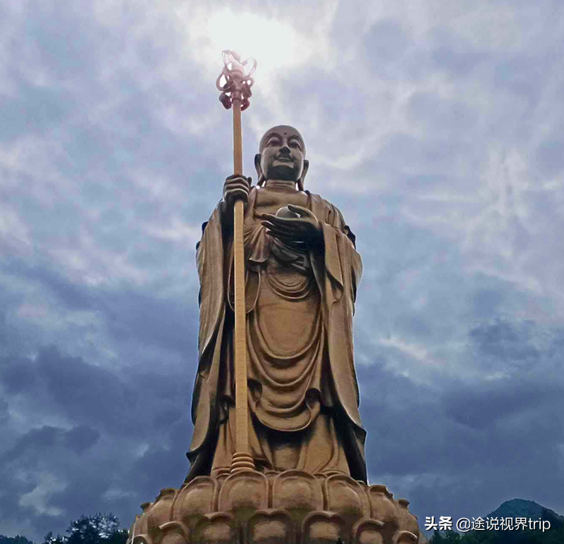 中国著名的十大巨型雕像，每一尊都是超级震撼，你都见过哪几个？