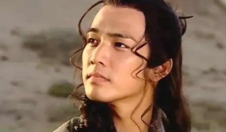 同为是“泡面头”，把张一山、肖战和张国荣放一起，差距就出来了