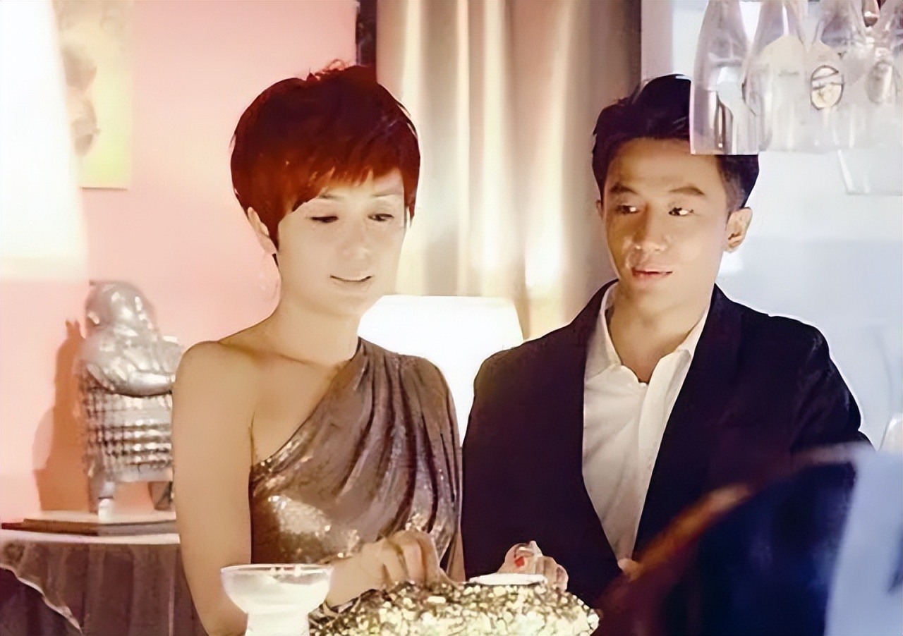 看似单纯无害，实则绯闻不断的7位明星，个个是“撩汉高手”