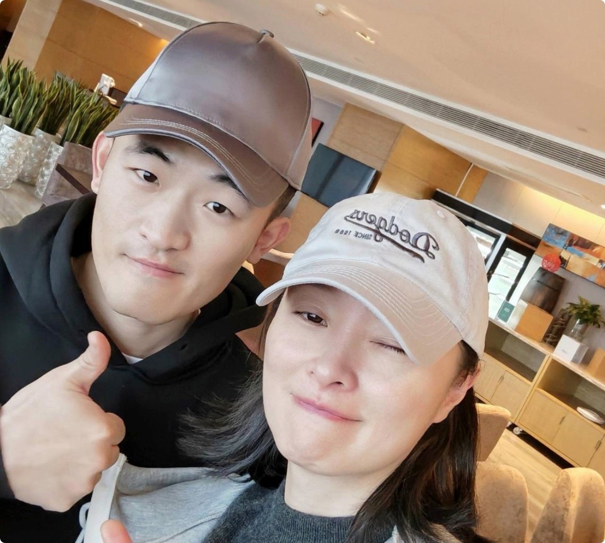 娱乐圈是个圈，《幸福到万家》最“丑”的配角，朋友圈却全是大咖