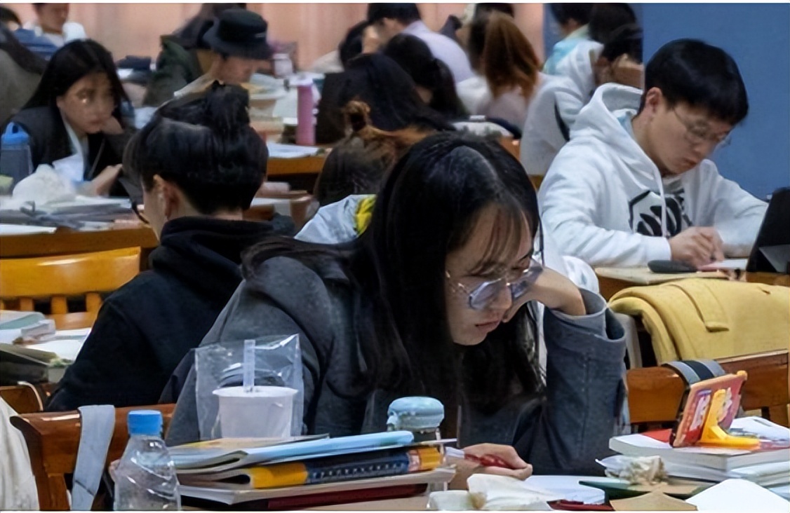 一所很“心酸”的211大学，分数线不高毕业包分配，却无人问津？