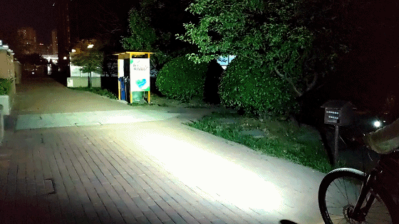 如何夜间安全骑行，迈极炫RN3000自行车灯，3000流明堪比汽车大灯