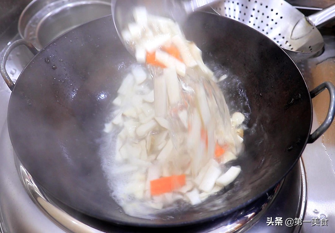 冬季干燥容易便秘，常给家人吃这6种食物，润肠通便，常吃又滋补