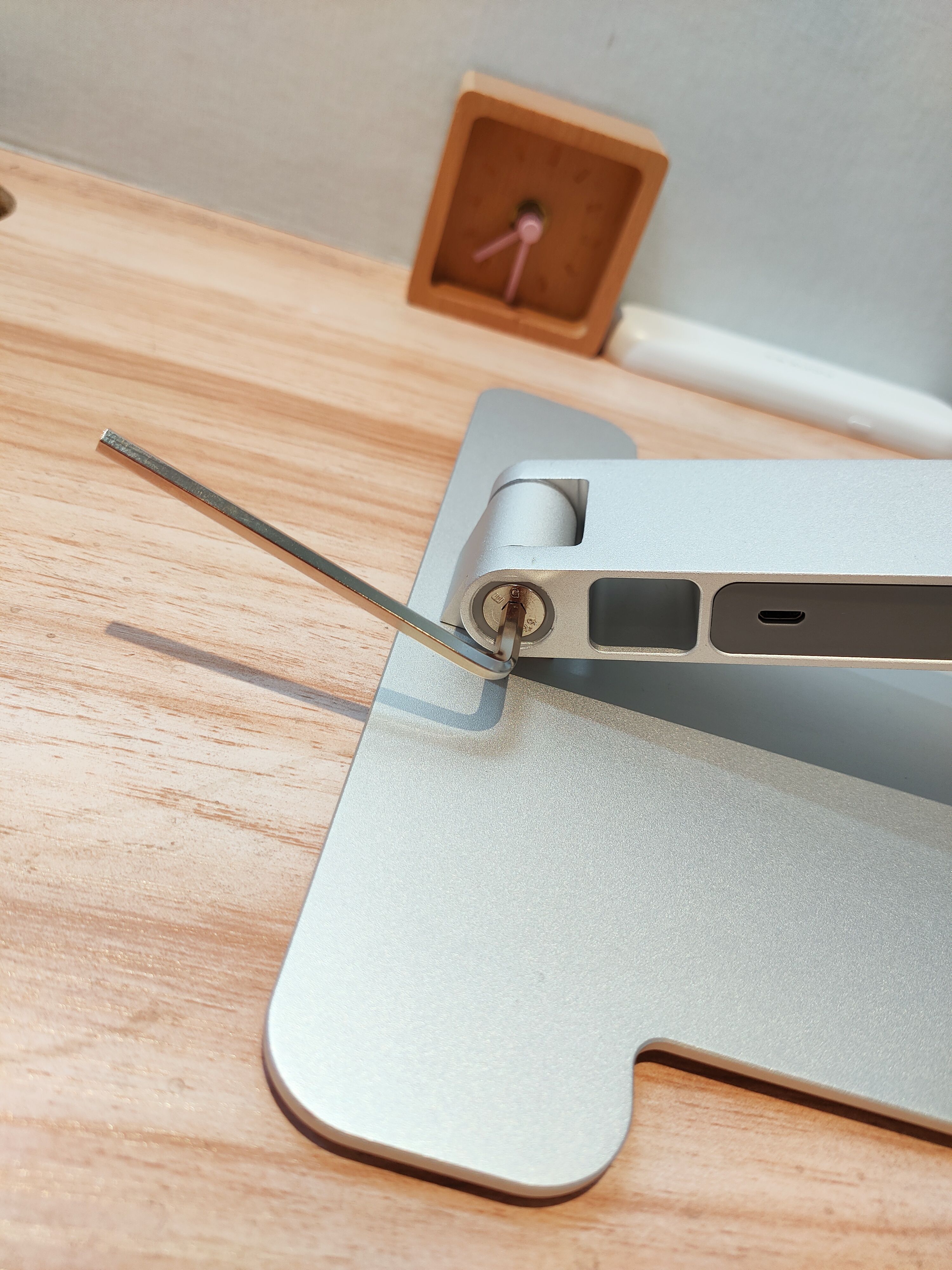 拥有ORICO增高折叠支架，肩颈酸痛电脑病乖乖远离我