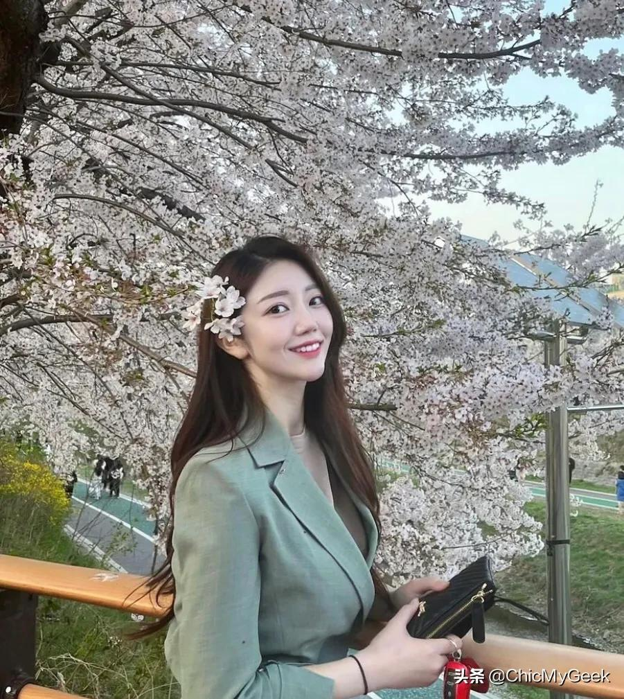 韩国恋综尺度再破天际!4男4女各个惹火高颜值