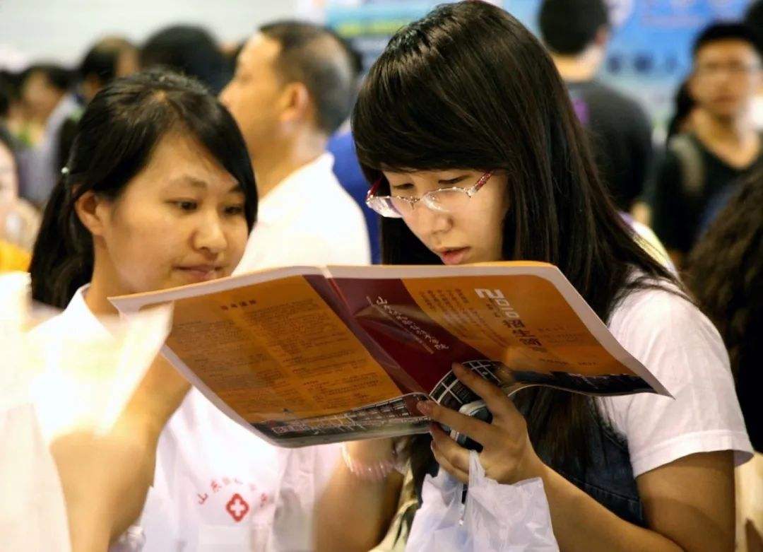 2003年高考试卷在四川被盗，启用超难备用卷，万千考生命运被改写