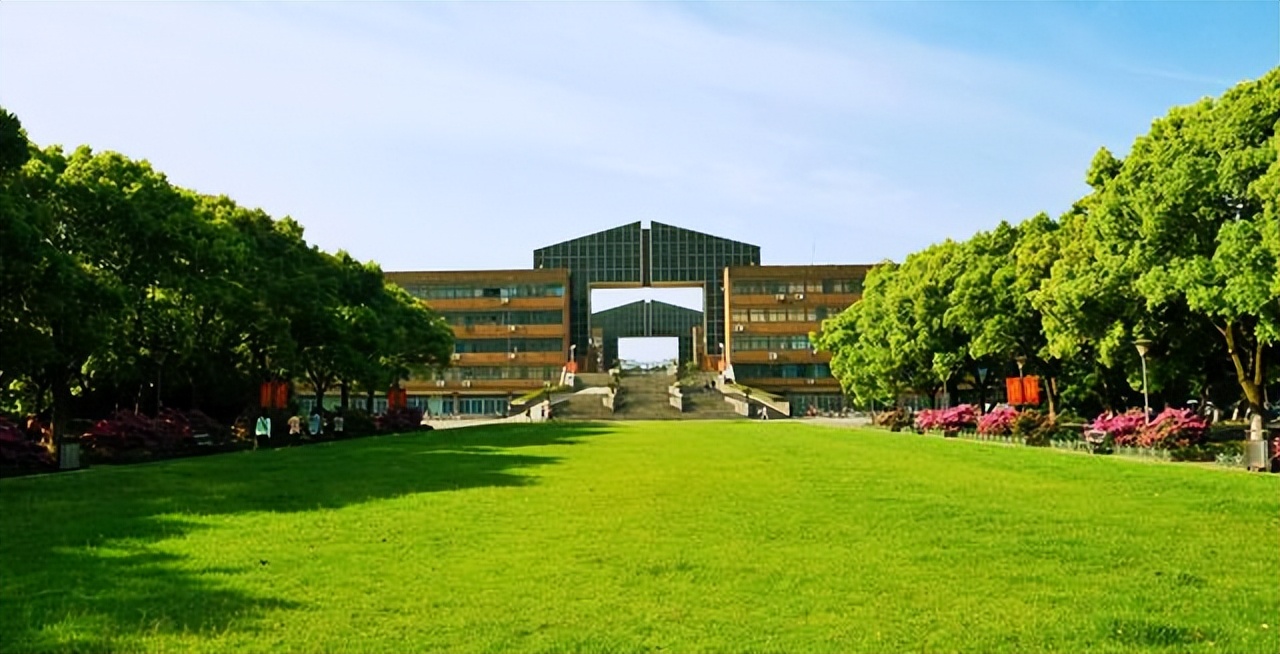 2022浙江高校预算收入出炉，浙江大学入围前三，宁波大学进步迅速