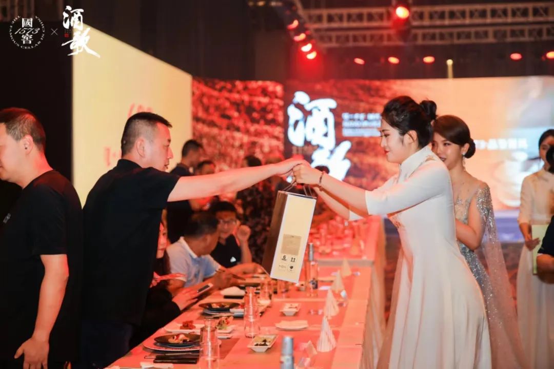 ����1573�ڸ��������ٰ���������ʽ�׾��Ļ�Ʒ�����硶�ơ��衷