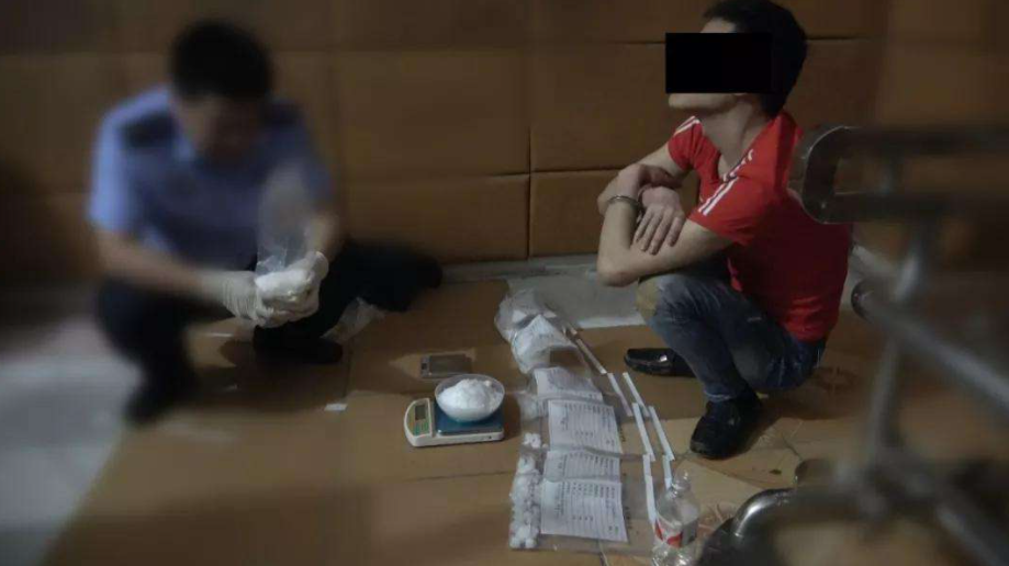 重庆一窍不通三姐妹长期贩毒，年薪60万招聘军师，他们经历了什么