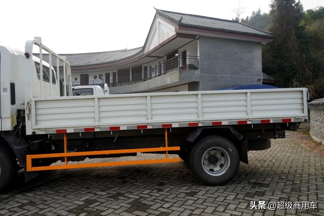 ǰ��ֻ��һƬ��� װ���ڵ���D25�Ľ��忭��