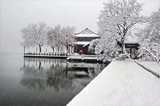 七绝 西湖雪景