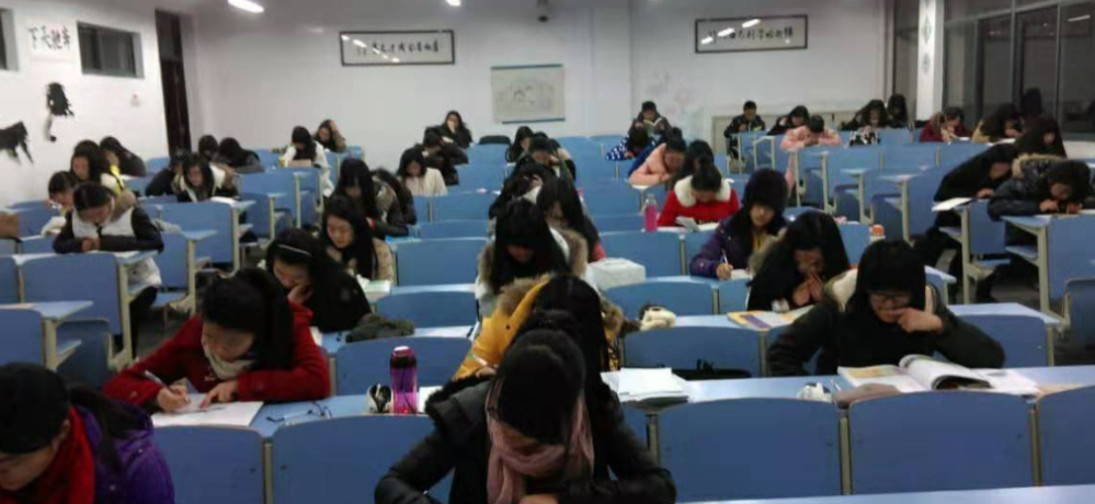 博士生就业难，找工作年龄受限制，学历高也有不足之处