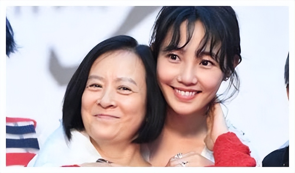 王京花：陈道明背后的女人，手握京圈半壁江山，影帝儿子让她骄傲