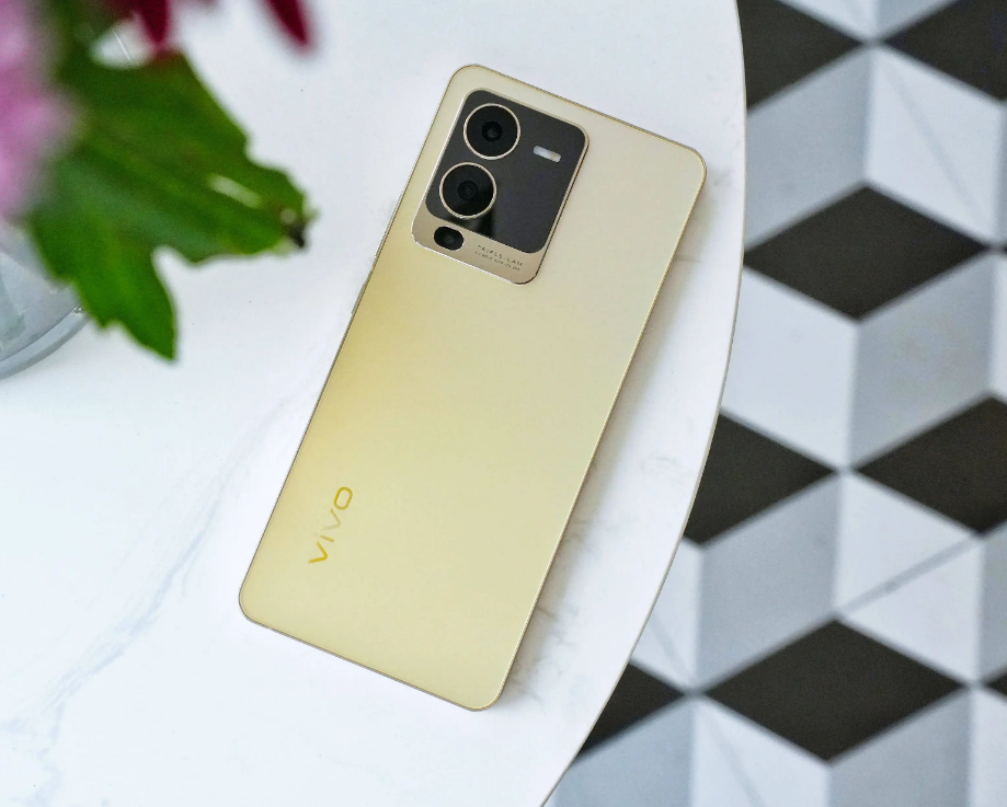 天玑8100+2K屏幕+高质感机身，3000元以内的5款“高性价比”手机