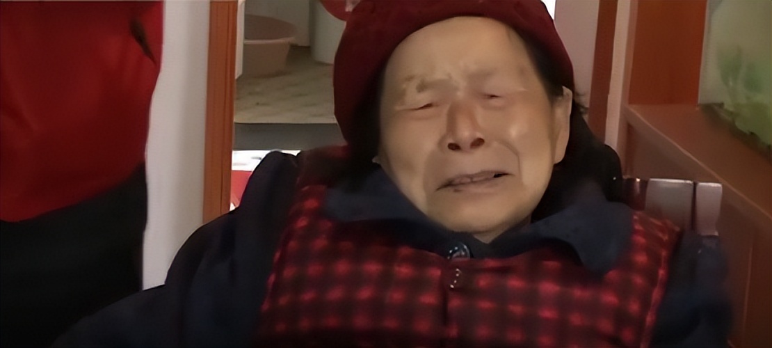 2013年，四川老太摔倒讹小孩，发毒誓证明没有撒谎，结果惨遭打脸