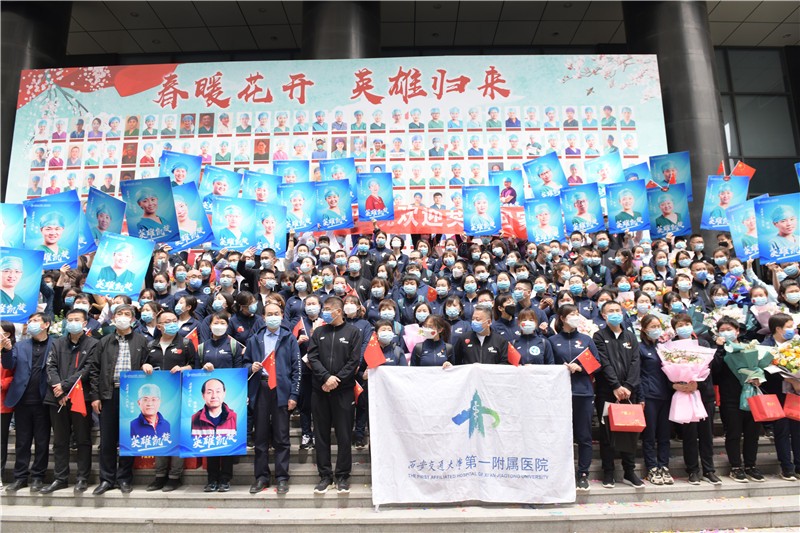 冲锋一线！今天，第111个国际护士节，把“头条”留给她们！