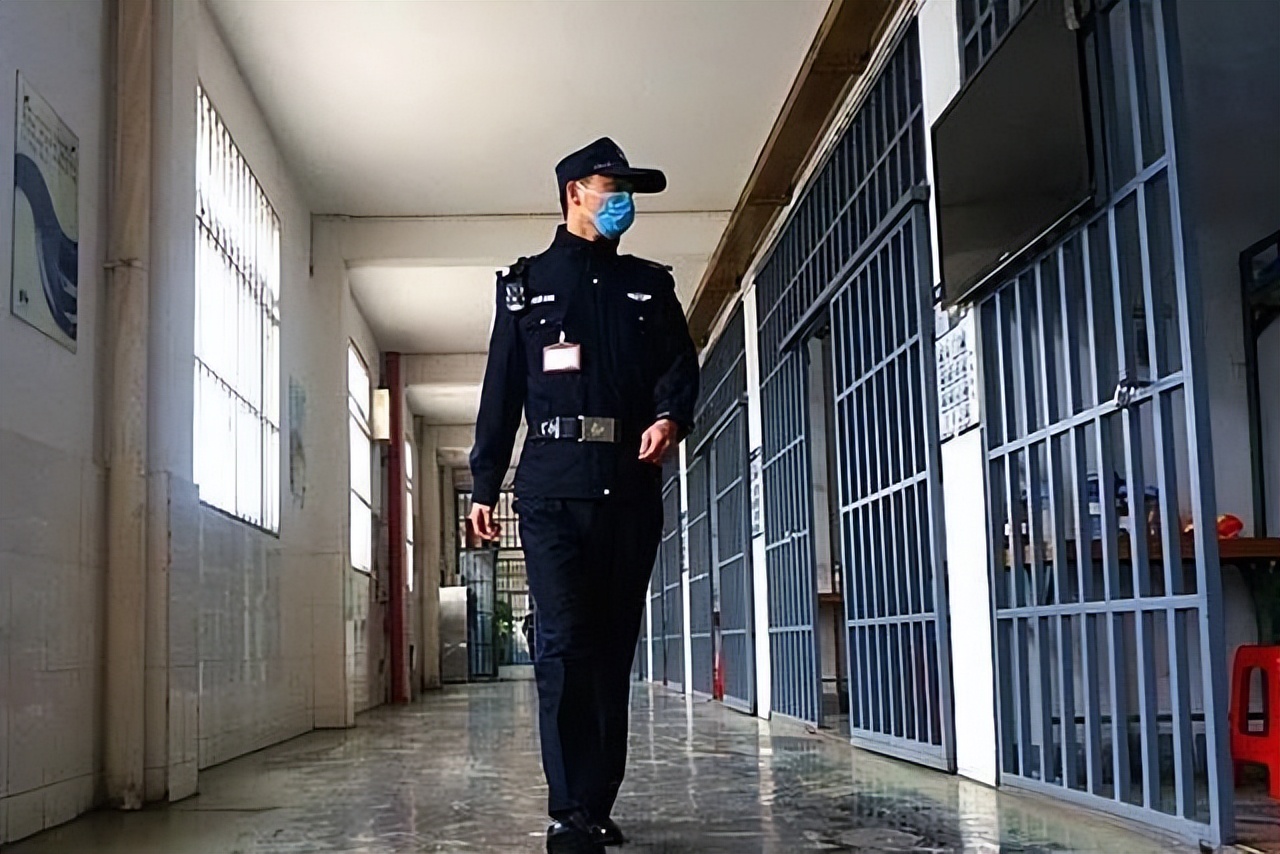 被判"无期"的人,每天在监狱里都干啥?说出来你或许不信