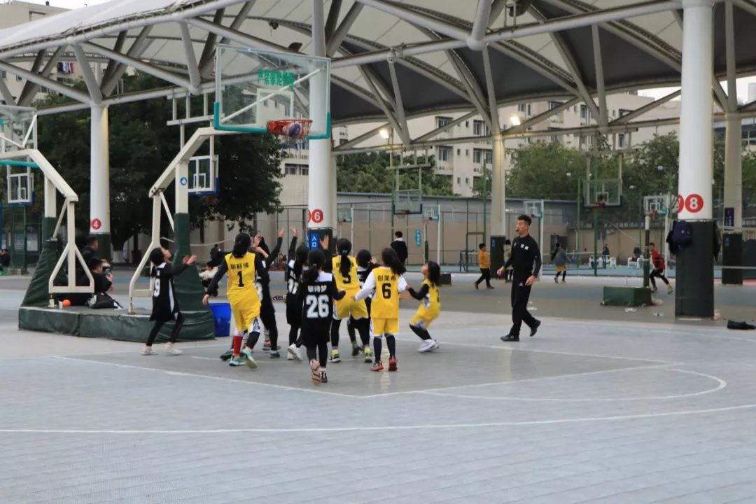 彭镇小学参加2021年成都市双流区中小学生校园篮球联赛获佳绩