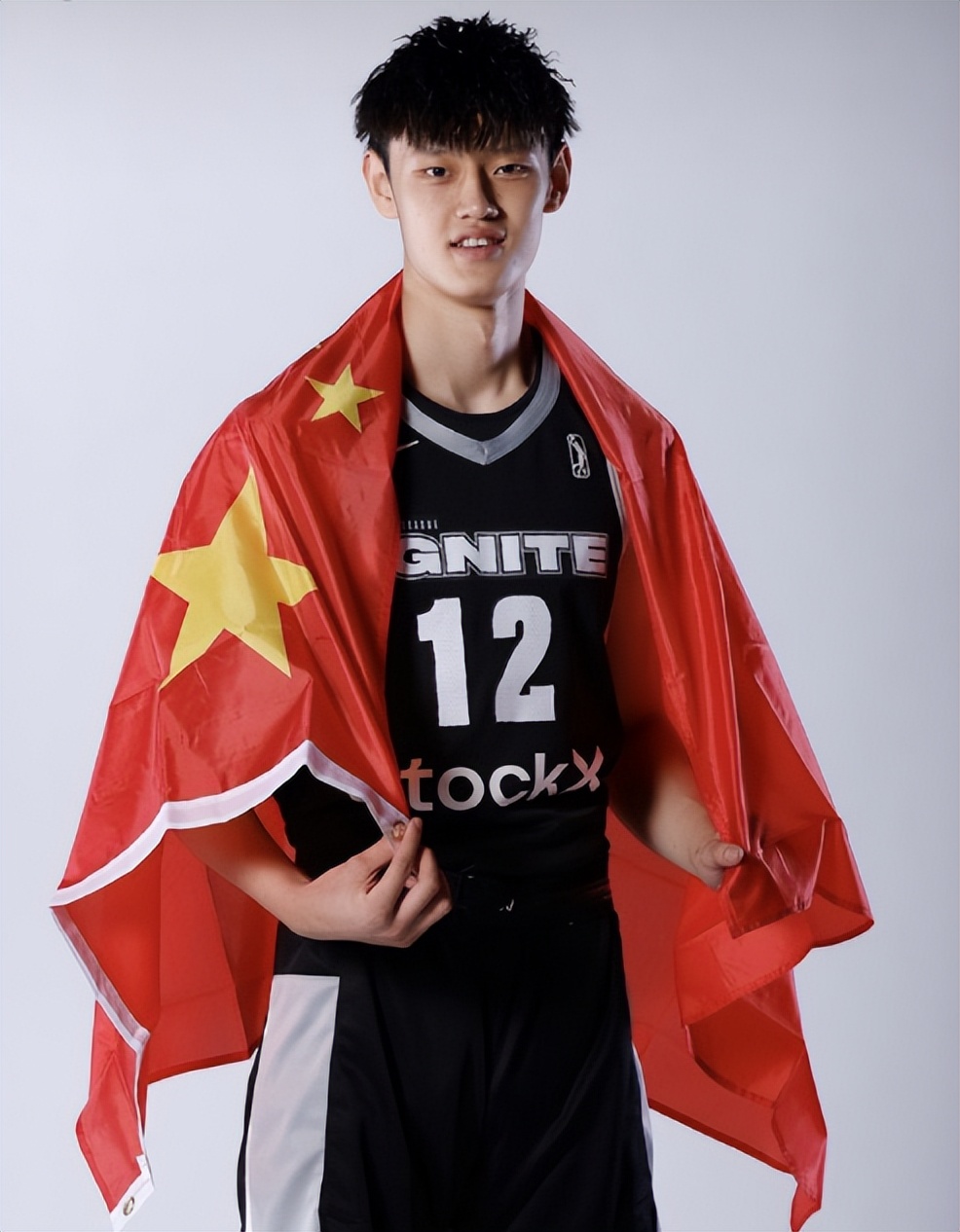 nba有哪些年轻有潜力的前锋(两位中国年轻前锋冲击NBA，篮网和火箭应该考虑一下)