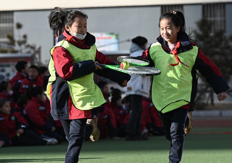 公益短式网球公开课在山西省太原市万柏林区科技实验小学成功举办