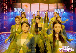 互联网美女真的太多了！杨幂身材大杀四方，赵今麦长大了这么美？