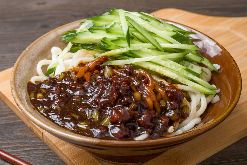 爱吃面条的要收藏，大厨分享秘制炸酱的做法，拌饭拌面都很香