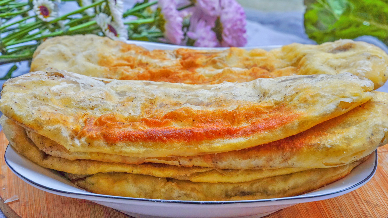 面粉最过瘾的6种做法，不用烤箱，咬一口酥掉渣，一出锅就抢光了