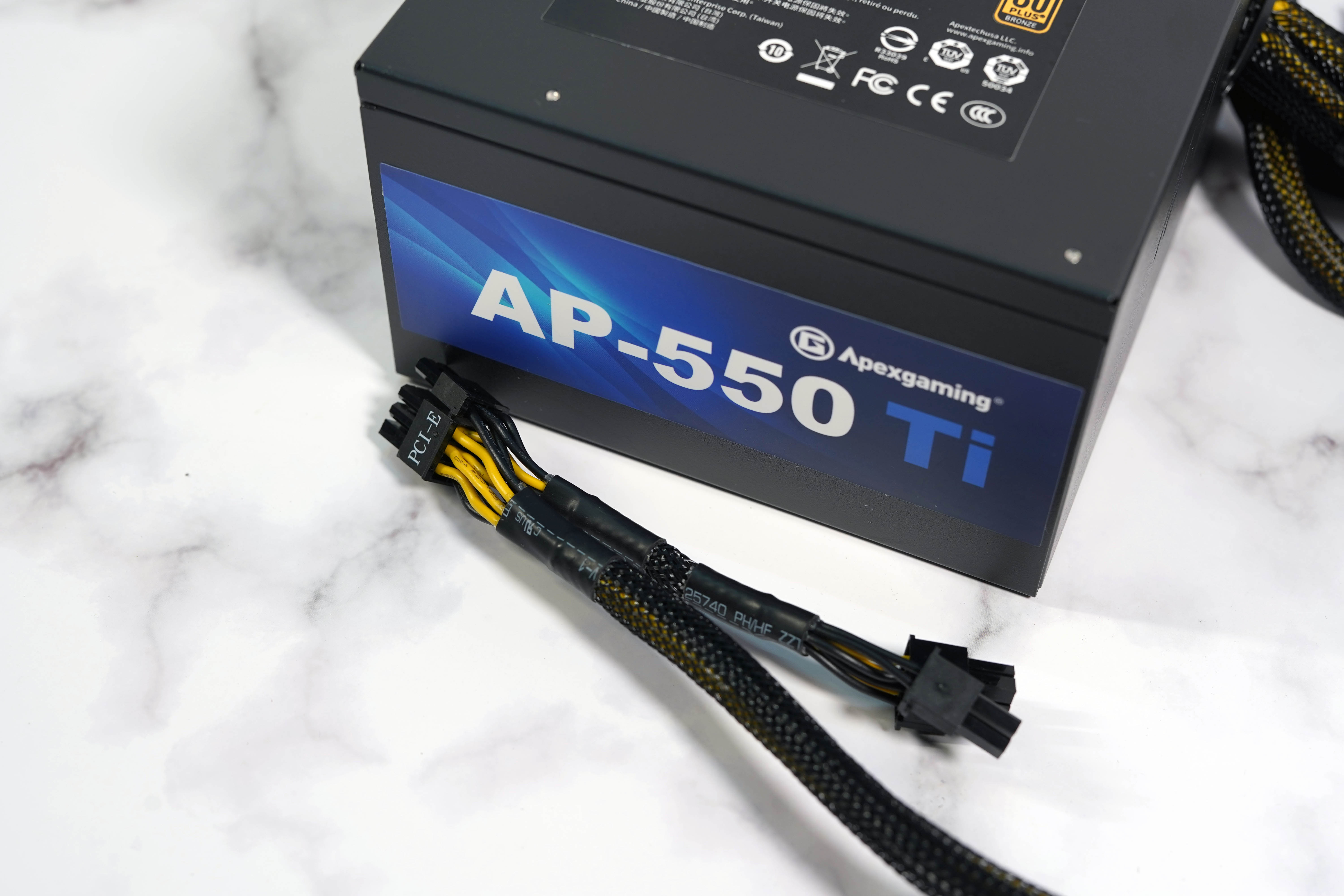 5年换新，净化空气，艾湃电竞550W纳米光触媒电源开箱