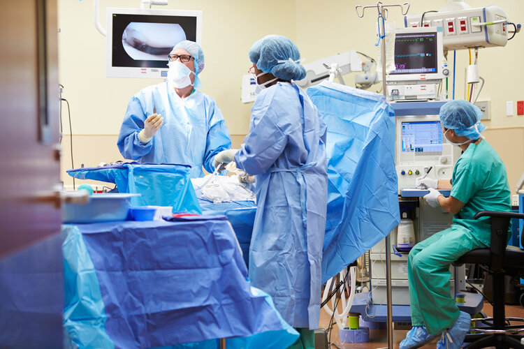 正经提醒：进行3种手术时，病人可能需要全身裸露，不用太害羞