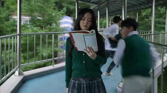 有被《僵尸校园》气到吗？槽点满满，主角团集体降智