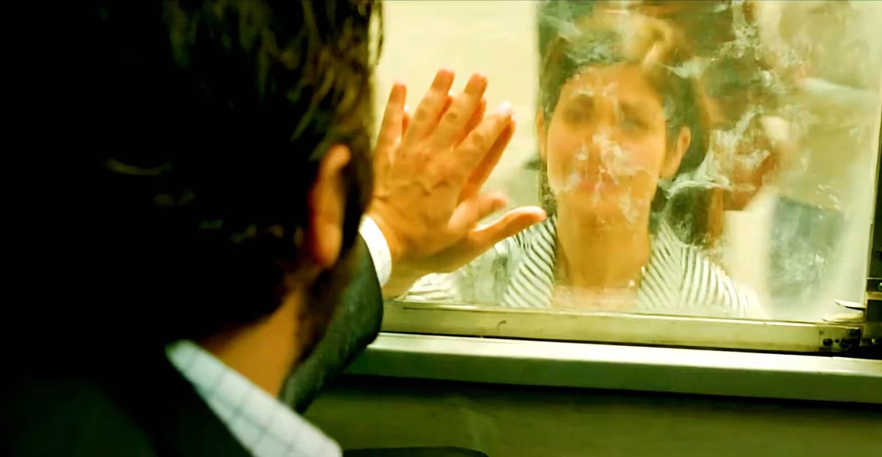 《谜一样的双眼》：与杀妻凶手无交流一起生活了25年，男子：复仇